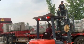 四川 黄金麻冰裂纹，地铺石装车