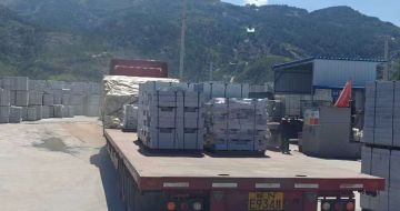 四川 芝麻白仿形路沿石，直形路沿石