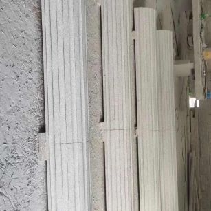 四川 花岗岩厂家带你看白麻花岗岩门楼大柱柱皮