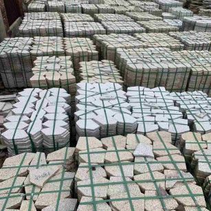 四川 黄金麻白麻花岗岩荔枝面地铺石(冰裂纹)