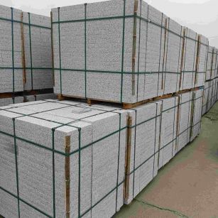 四川 白麻花岗岩石材荔枝面地铺石（300*600*50）