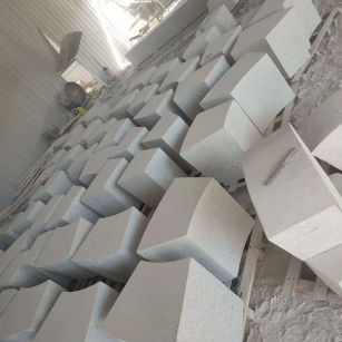 四川 白麻花岗岩异形坐凳