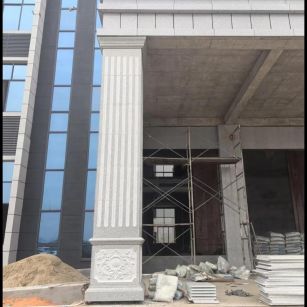 四川 芝麻白光面花岗岩门楼大柱（罗马柱）配雕花底座