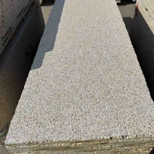 四川 黄金麻花岗岩荔枝面毛板，半成品