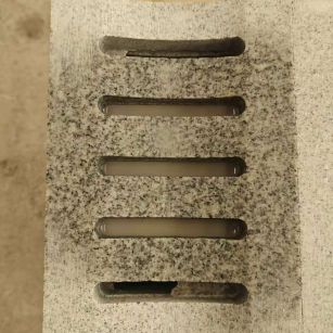 四川 芝麻白拉丝面花岗岩U型开槽排水槽