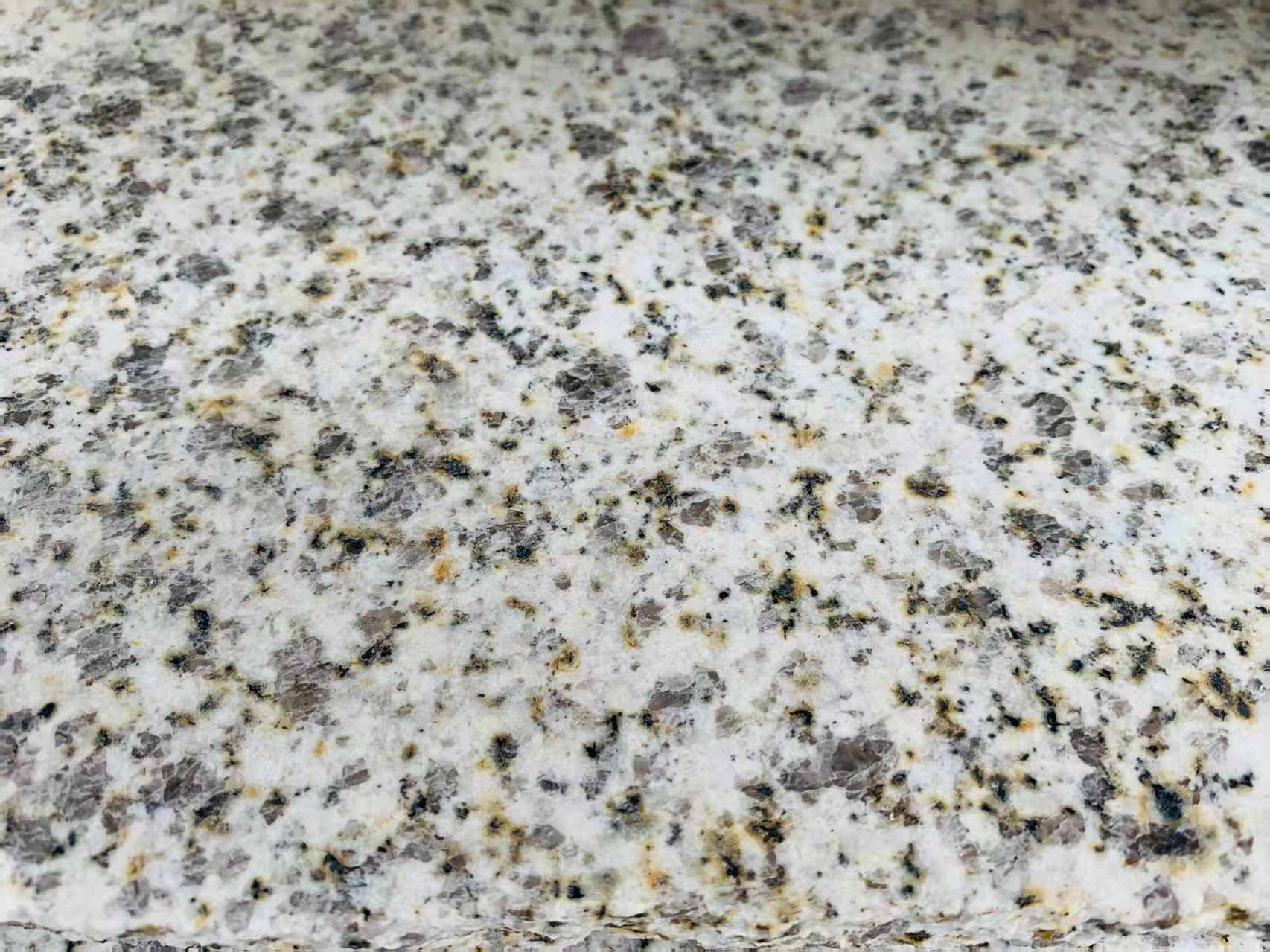 四川 黄金麻花岗岩石材浅黄光面