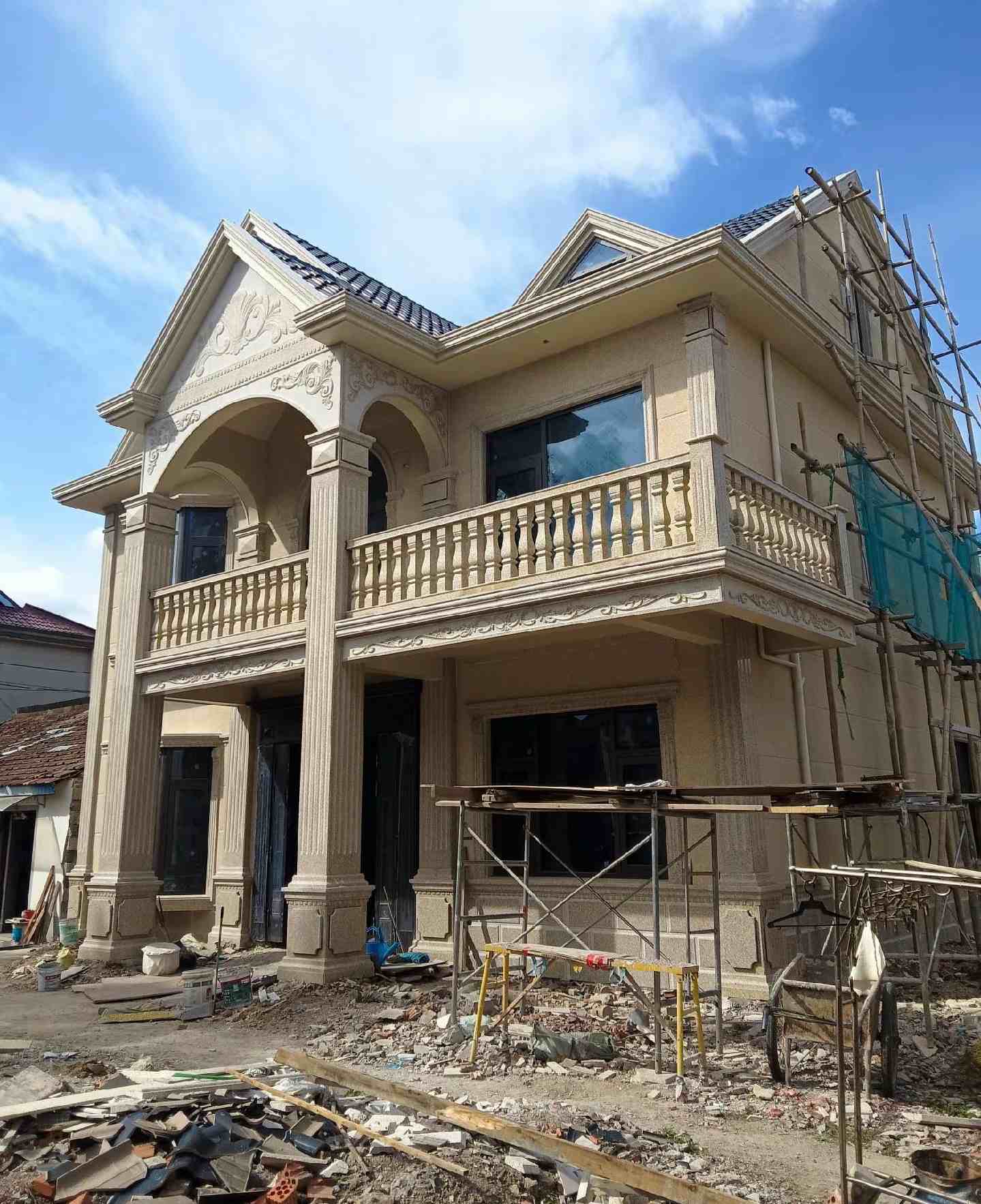 四川 黄金麻花岗岩石材私人别墅雕花门楼柱阳台栏杆