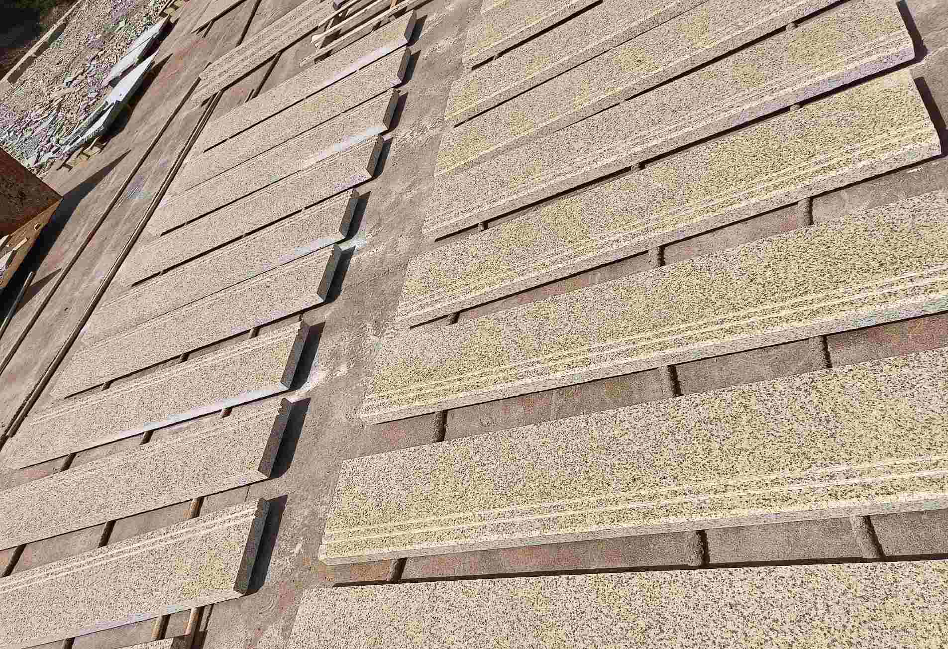 四川 黄金麻花岗岩光面楼梯踏步