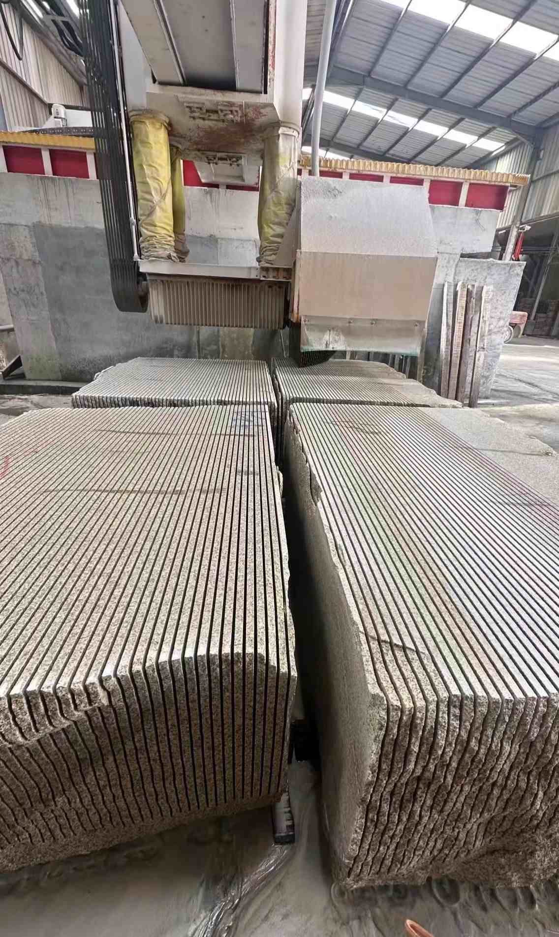 四川 车间生产日常，黄金麻白麻花岗岩