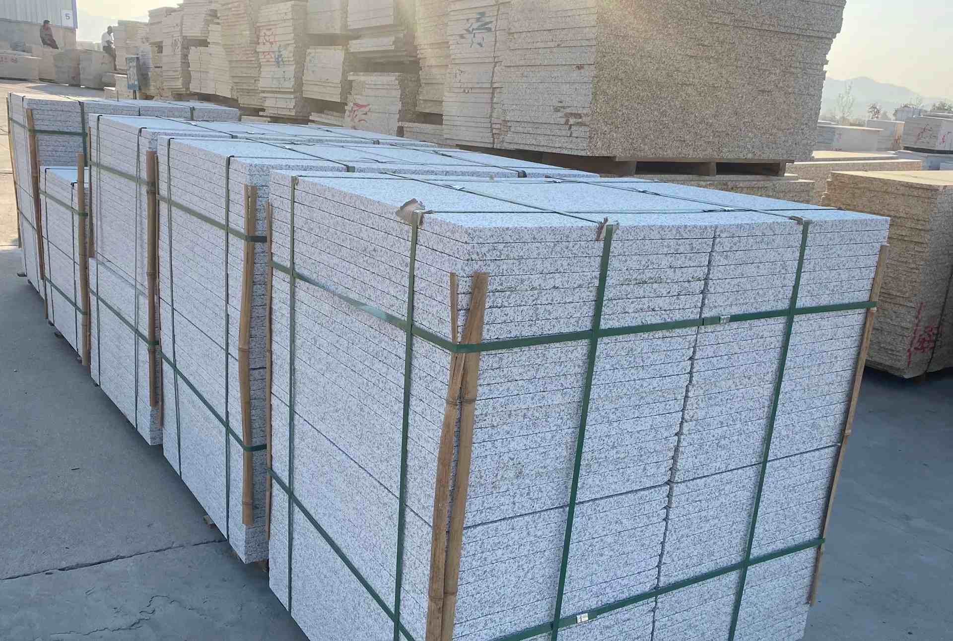 四川 白麻花岗岩荔枝面地铺石