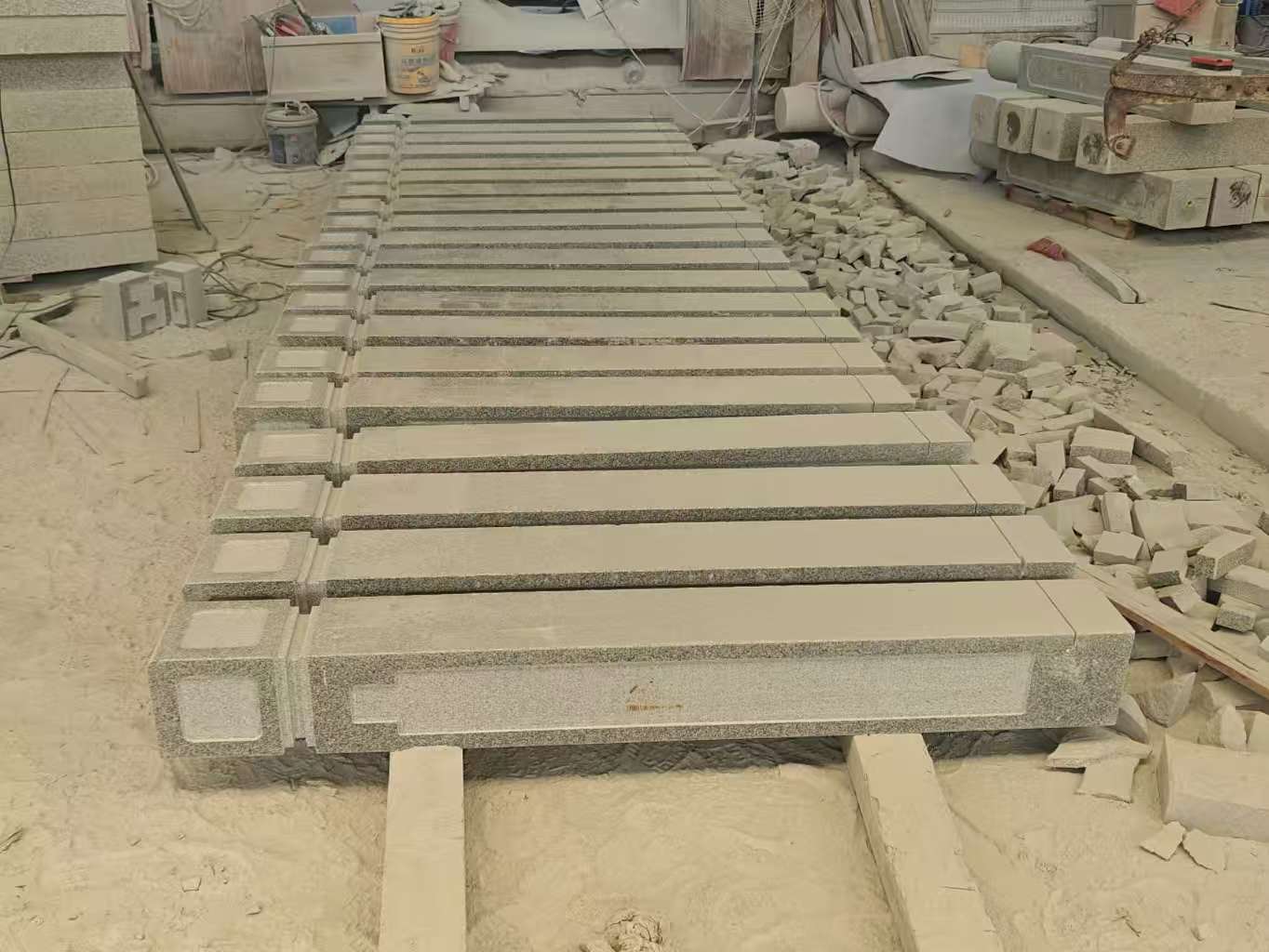 四川 芝麻白异形加工雕刻-栏杆大柱，方柱