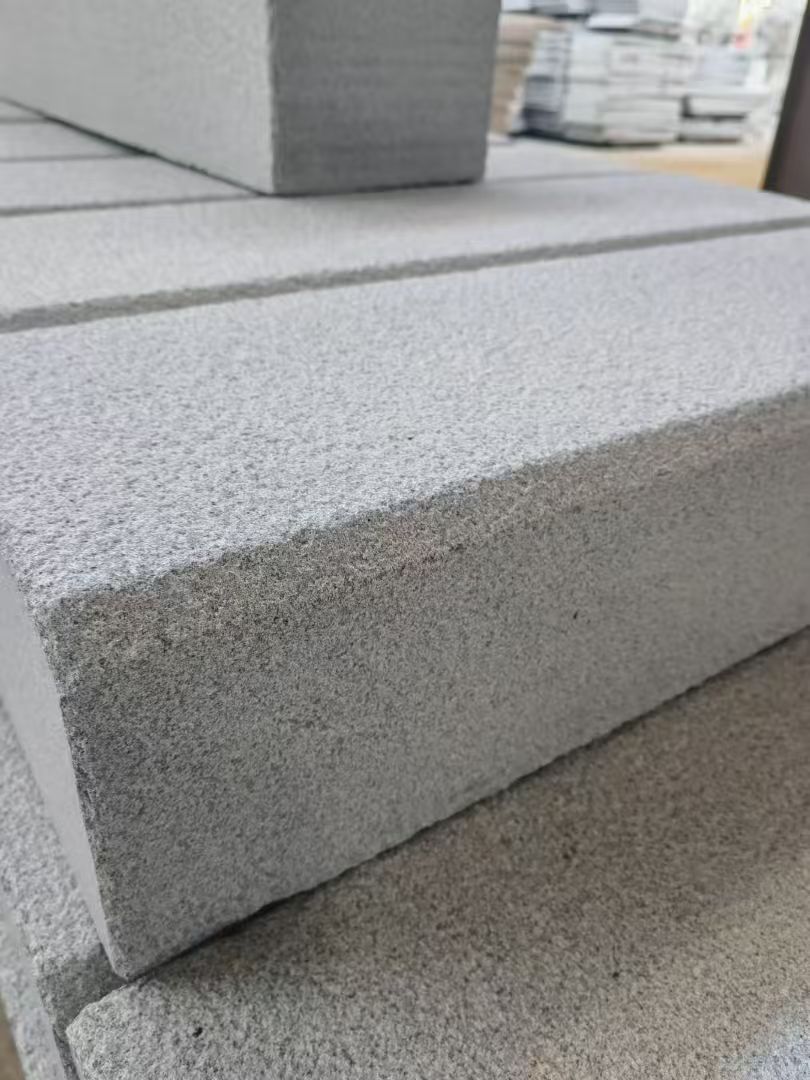 四川 芝麻灰荔枝面路沿石