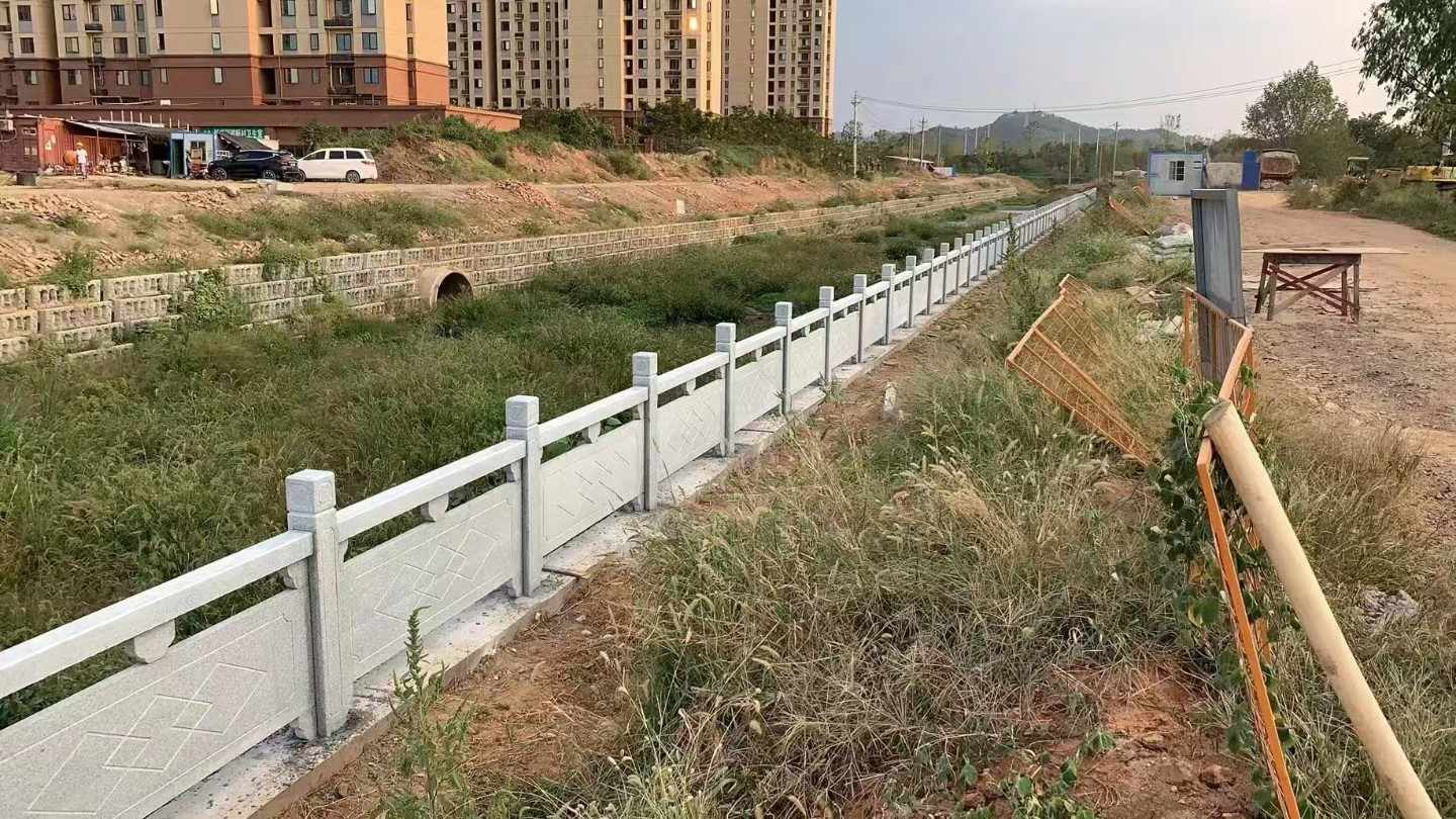 四川 白麻河道栏杆效果展示图