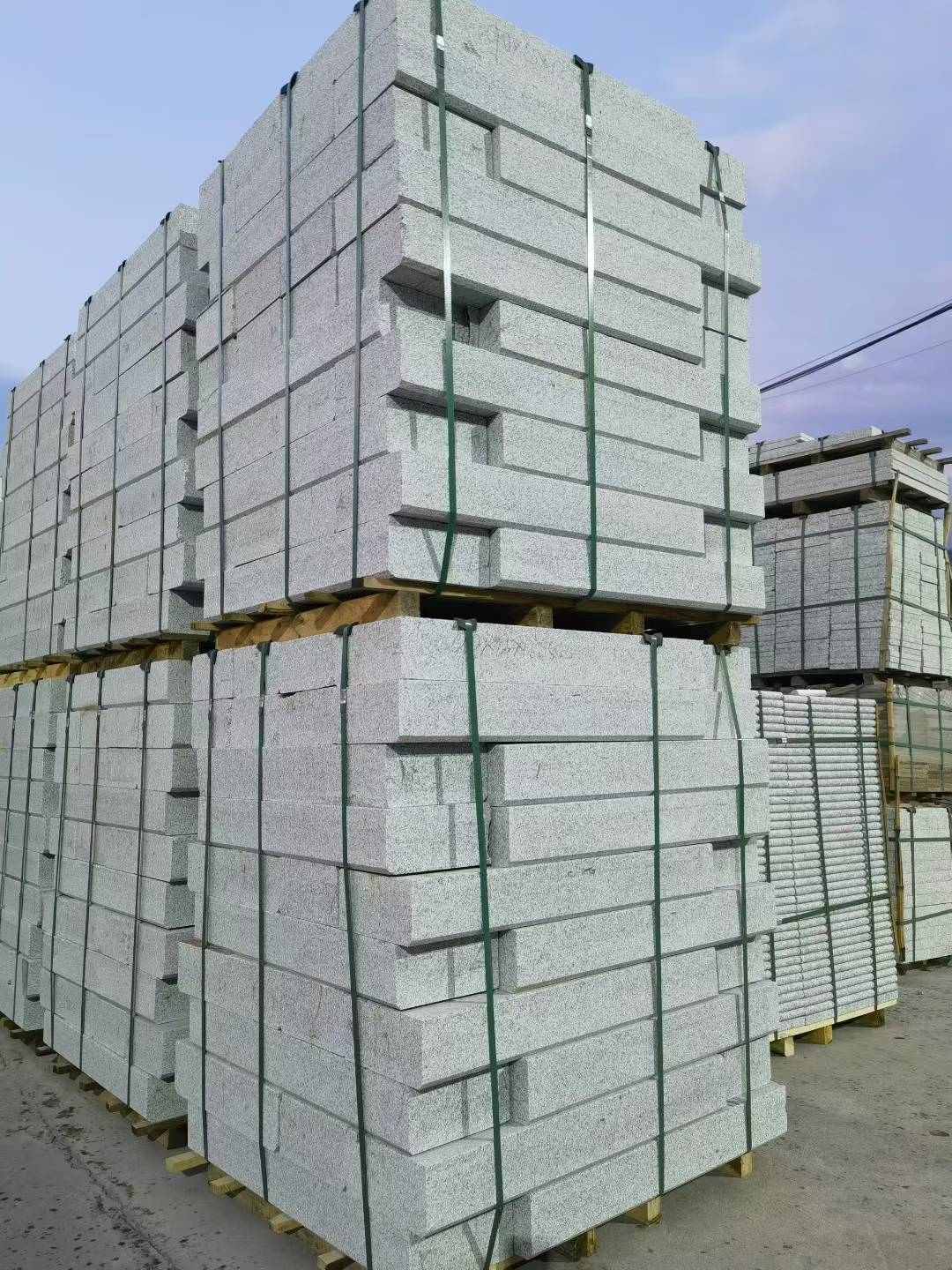 四川 芝麻白花岗岩路沿石，路缘石，路肩石，道牙，立缘石，马路牙子，街沿石，侧石等