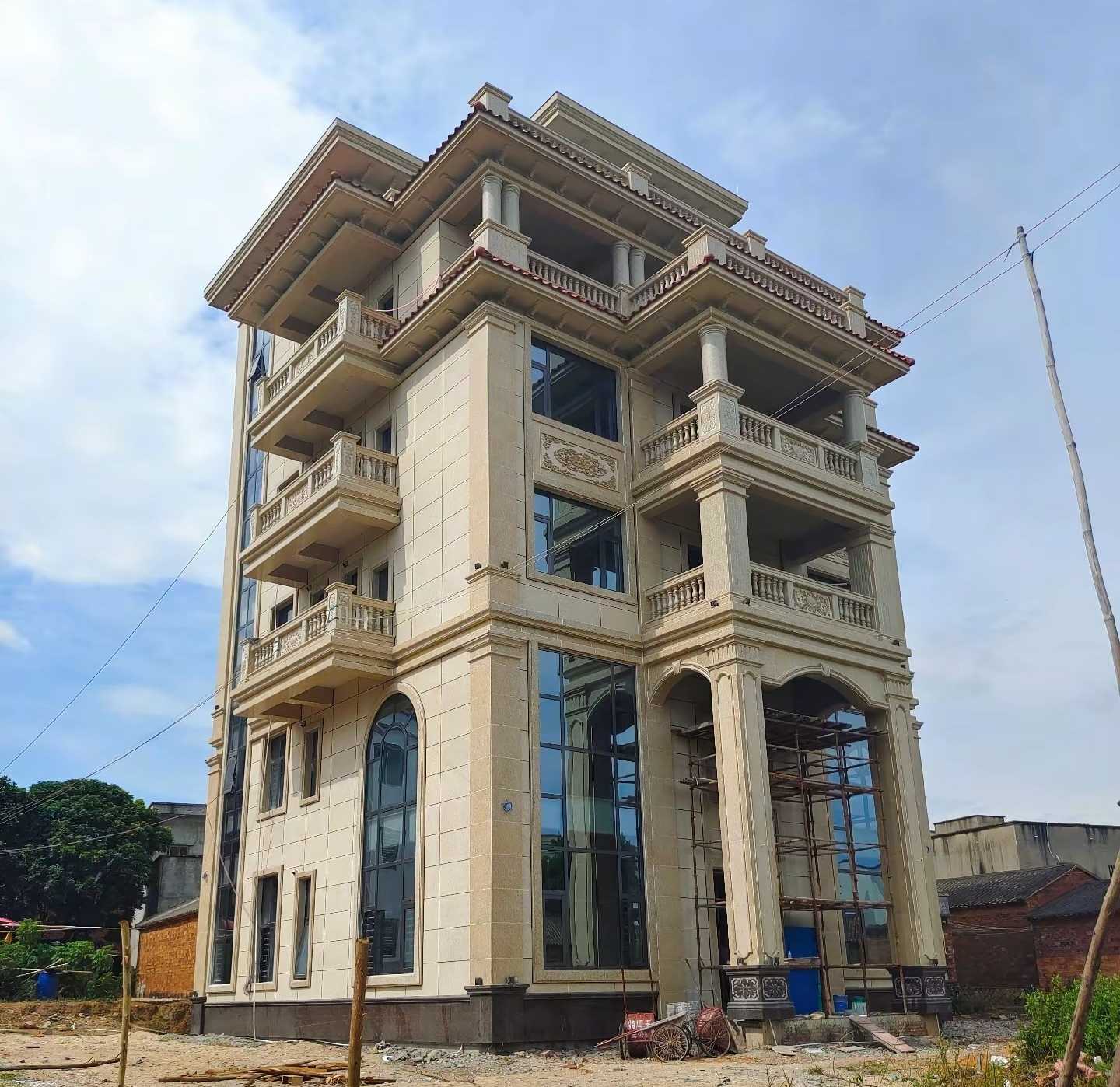 四川 黄金麻花岗岩石材别墅外墙干挂搭配（雕花栏杆花瓶柱门楼罗马柱）